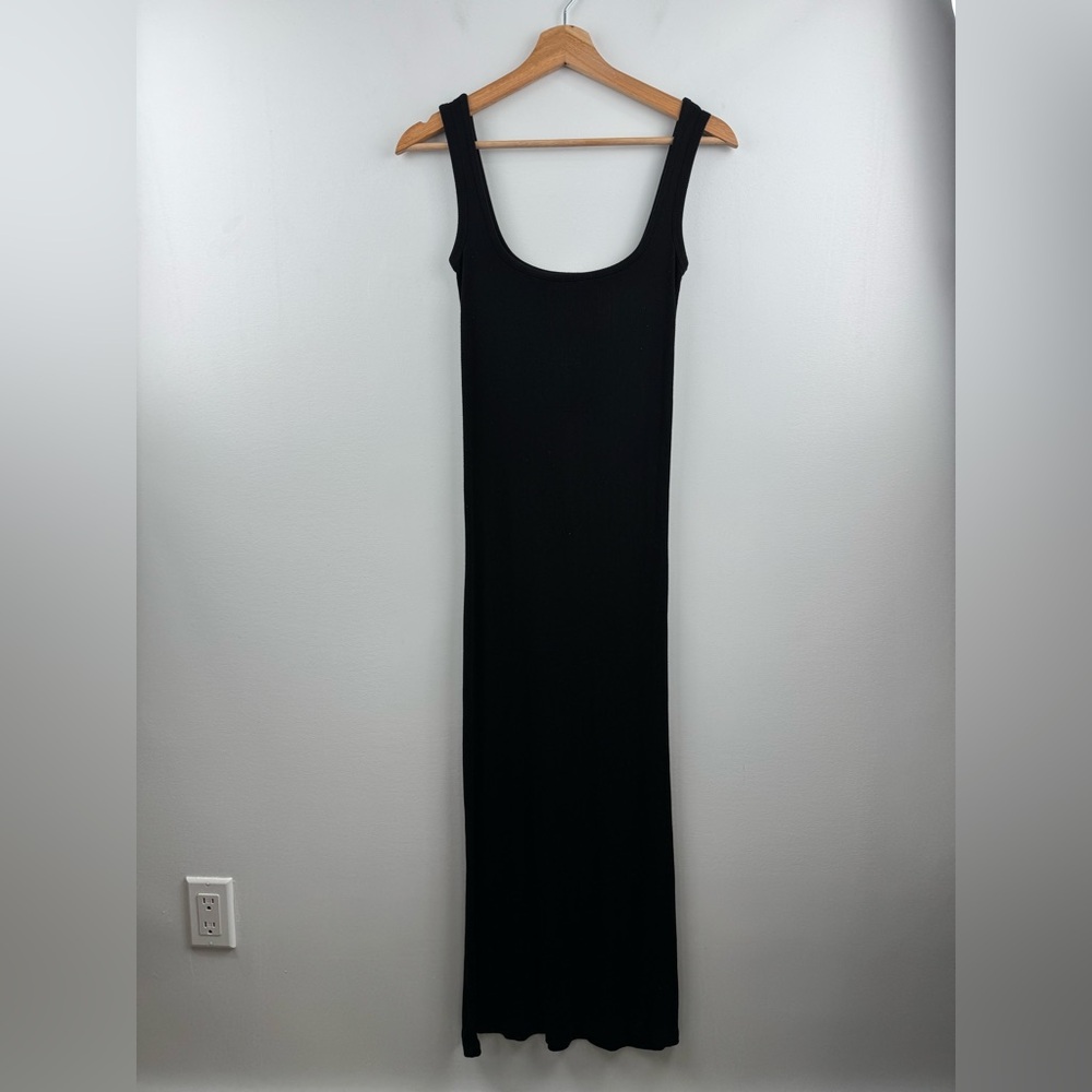 Hatch Black Sleeveless Scoop Neck Maxi Dress